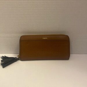 Fossil Tara zip around tassel Clutch Leather Wallet